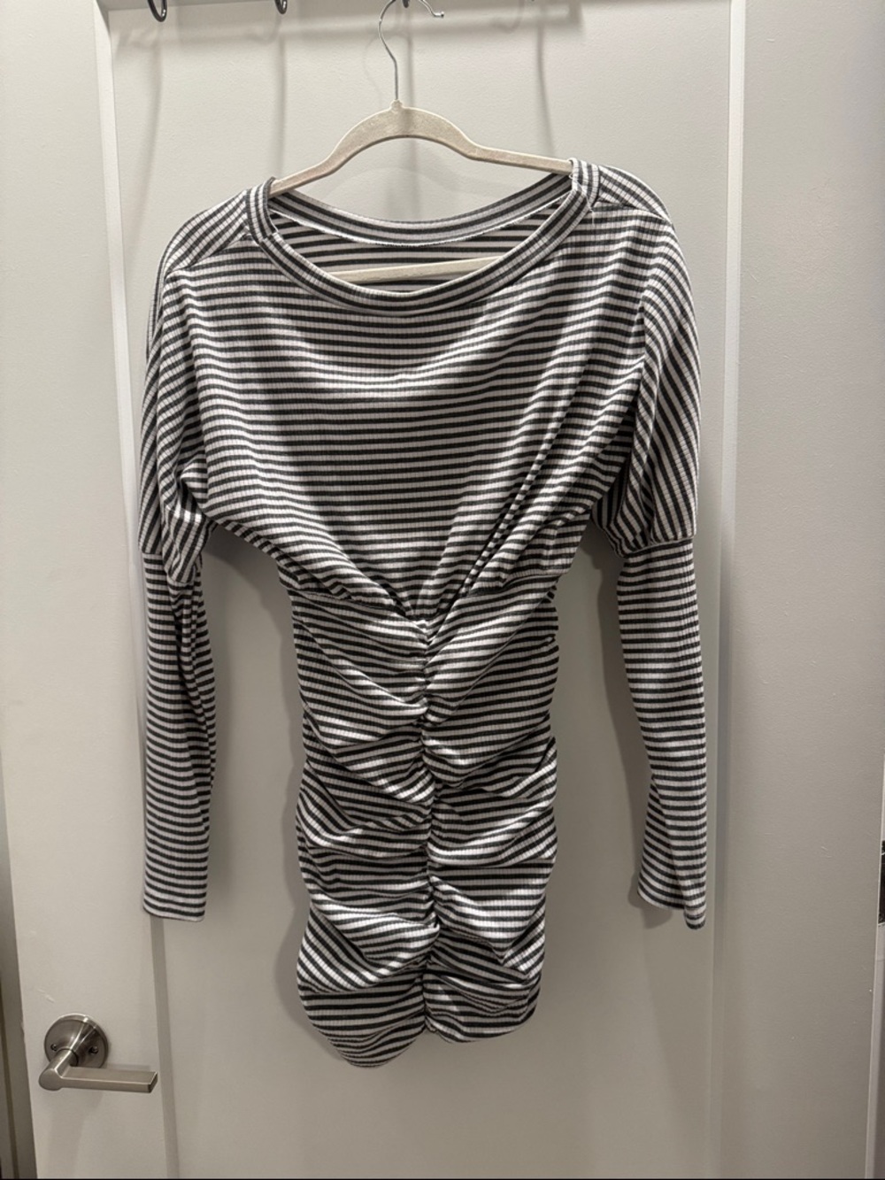 Striped Ruched Long-Sleeve Tee - Black & White